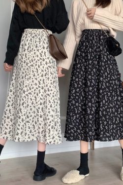 Black And White Flowy Flower Print A Line Long Midi Skirt Maxi Skirt Retro Vintage Trends Cute Aesthetic Fashion Y2k 2000s 90s Trend