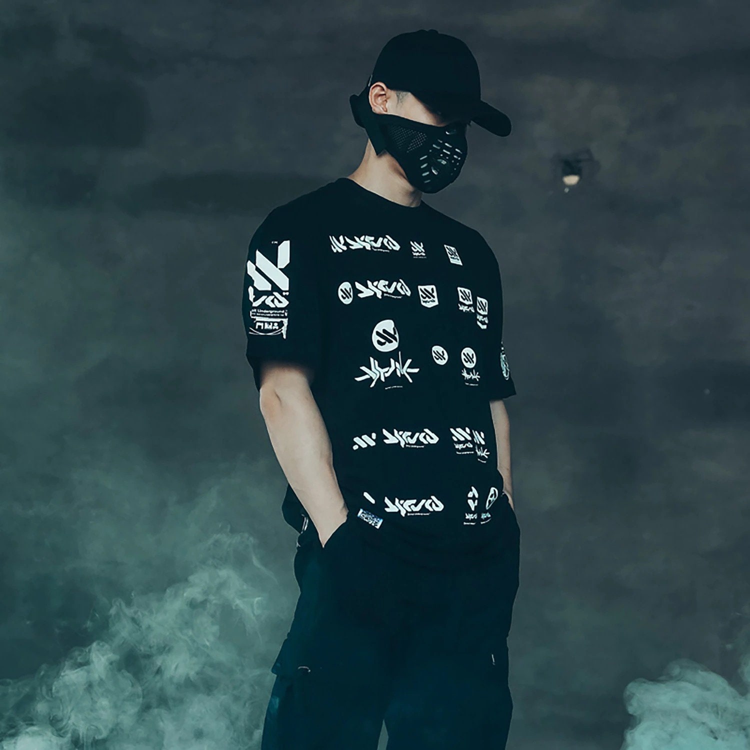 Cyberpunk Detroit Tee Shirt For Men Streetwear Summer Fashion Black Short Sleeves Graphic T Shirt