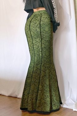 Elegant Vintage Long Green Trumpet Skirt With Lace Detailing