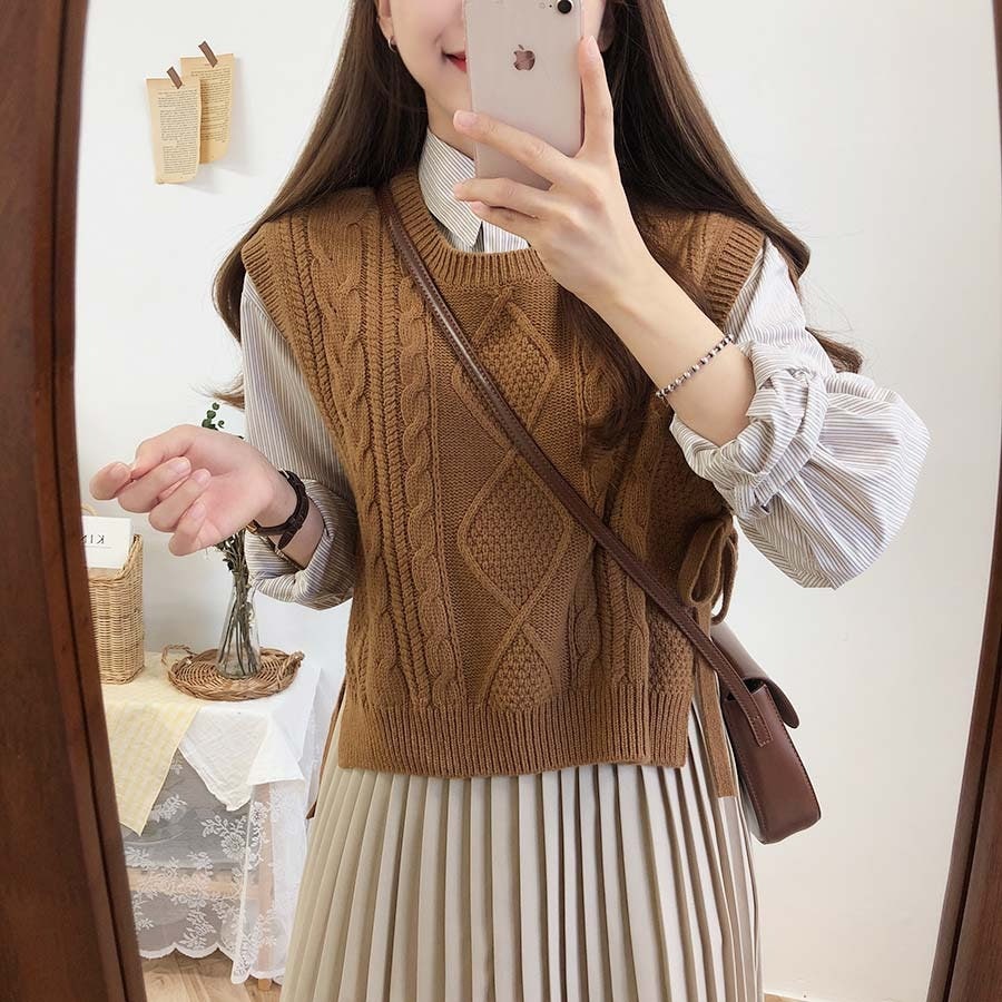 Fall Dark Academia Clothing Knitted Vintage V Neck Argyle Sweater Vest For Woman Y2k Fashion Retro Casual Top For Ladies