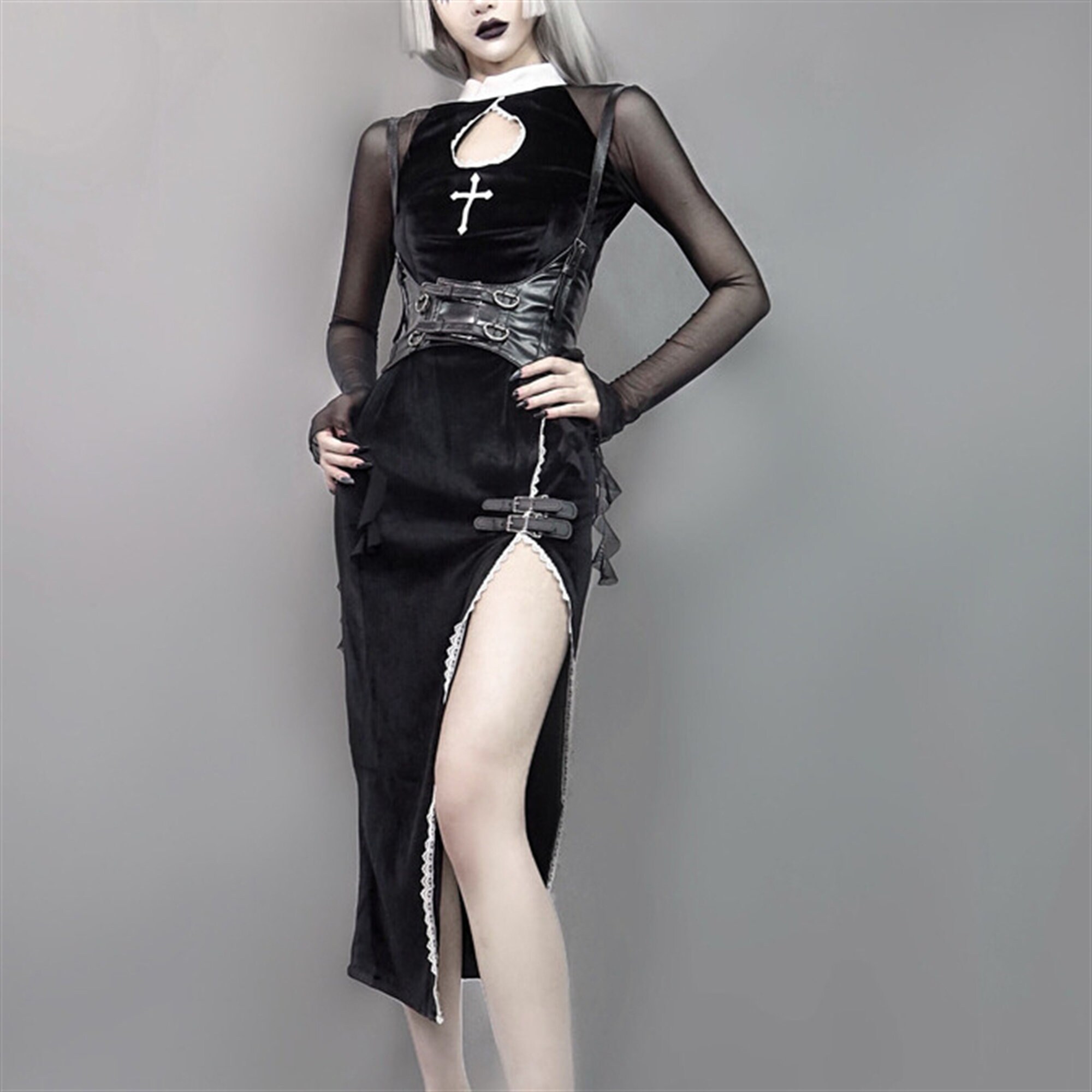 Gothic Dark Sexy Lace Sheer Dress Gothic Slim Cross Slit Pack Hip Long Dress Lace Perspective Stitching Velvet Dress Halloween Witch Dress