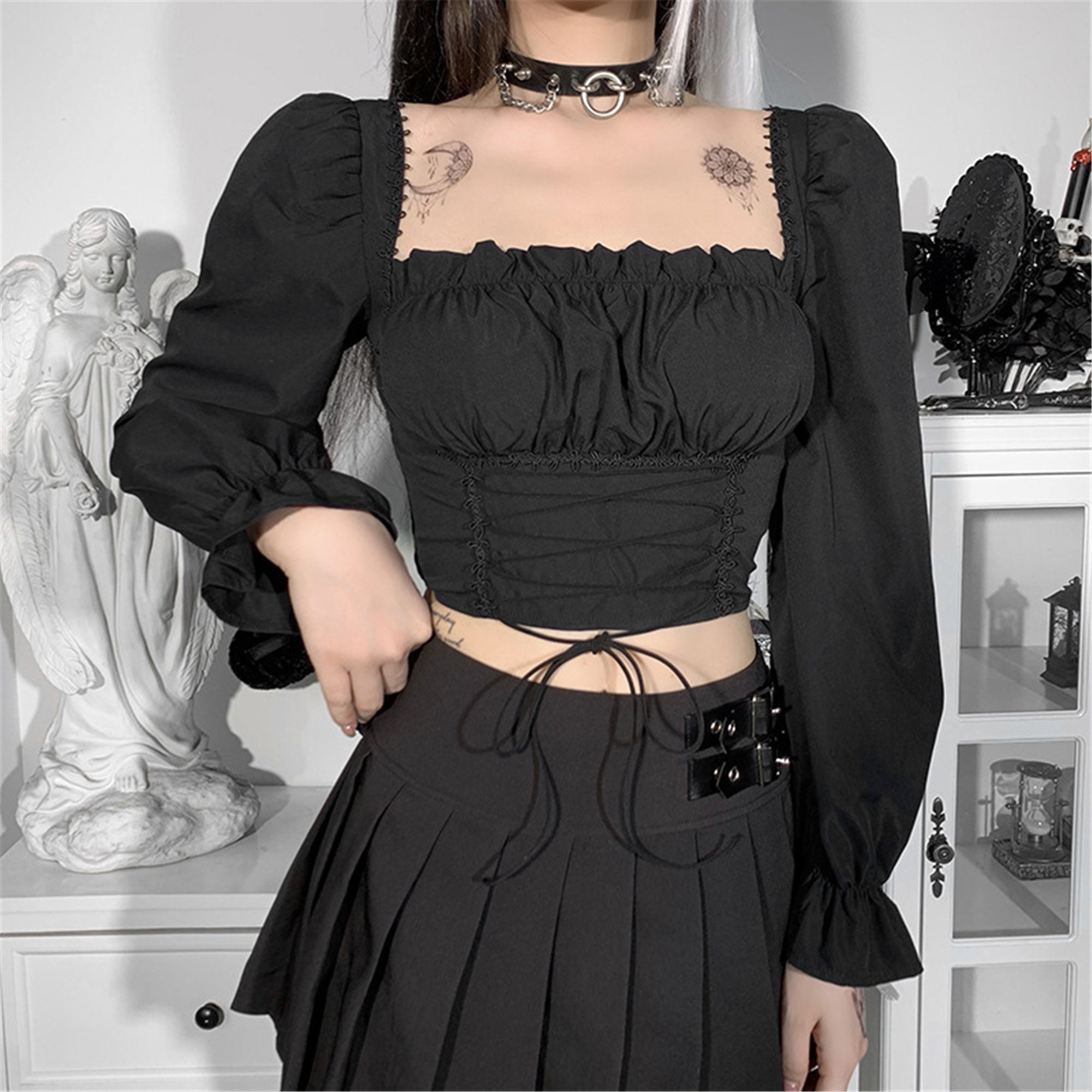 Gothic Top Ruffled Cropped Top Retro Long Sleeve Black T Shirts Streetwear Aesthetic Long Sleeve Basic Crop Top Clothing Y2k Crop Top