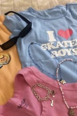I Love Skater Boys Slogan Crop Tee Funny Text Gen Z T Shirt Trending Y2k Fashion Skater Girl T Shirt 90s 00s Aesthetics Baby Blue Tee