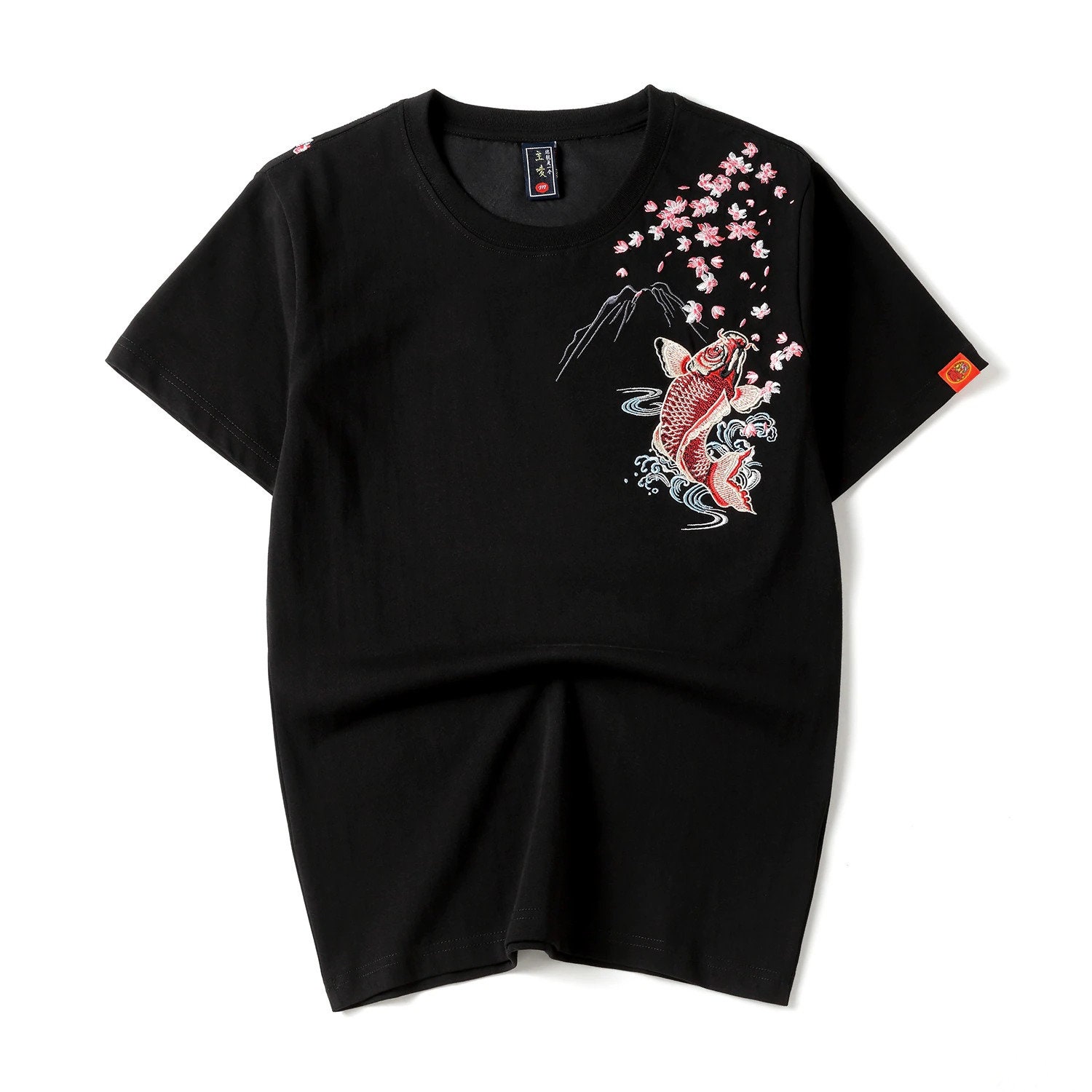 Streetwear Japanese Harajuku Tshirt Short Sleeves Shirt Embroidery Red Fish Urban Fashion Tee Shirt