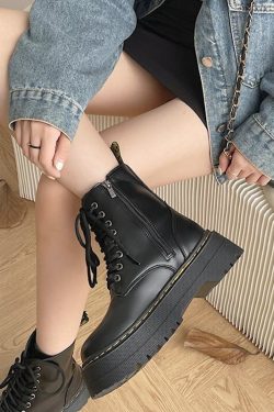 Thick Platform British Style Lace Up Boots