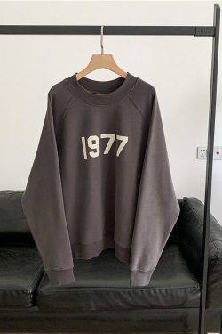 Unisex 1977 Graphic Sweatshirt