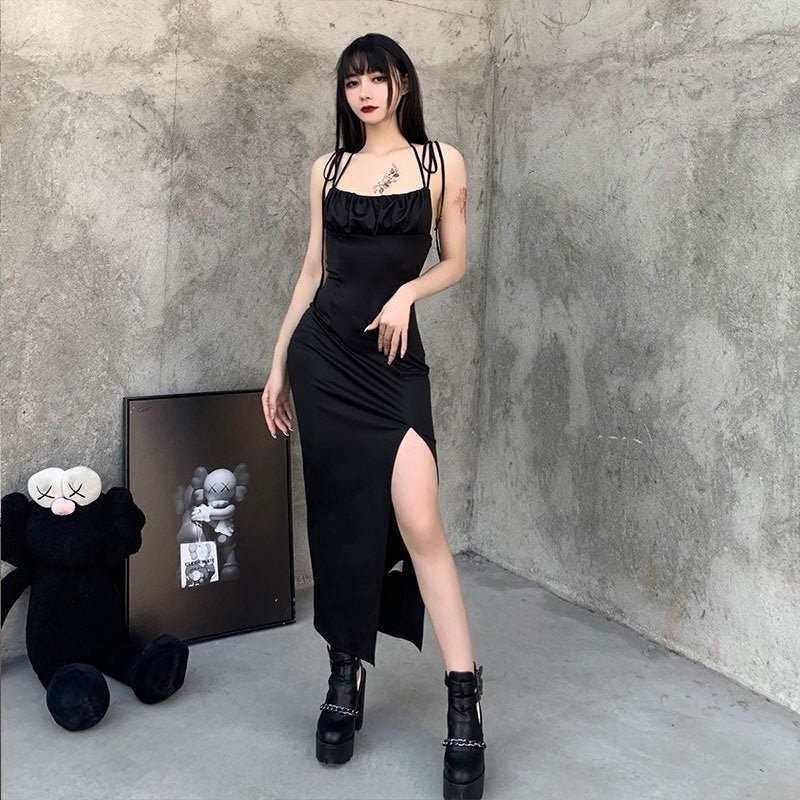 Women's Sphagetti Strap & High Waisted Design Sexy Vintage Bodycon Midi Black Dress Gothicwear Streetwear Harajuku Y2k Aesthetic
