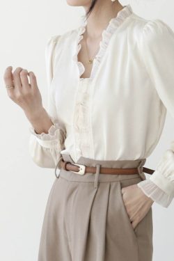 Vintage-inspired Chiffon Ruffle Long Sleeve Blouse