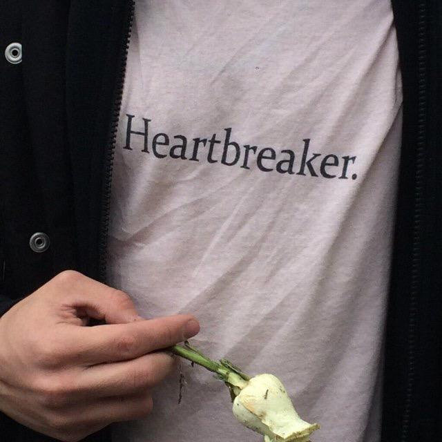Vintage Y2K Heartbreaker Graphic Print T-Shirt