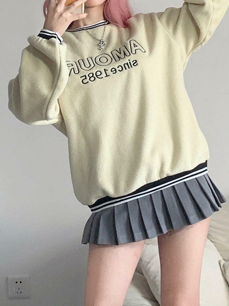 Y2K Aesthetic Soft Girl Amour Sweatshirt - Vintage 90s Grunge Style for Trendy Outfits