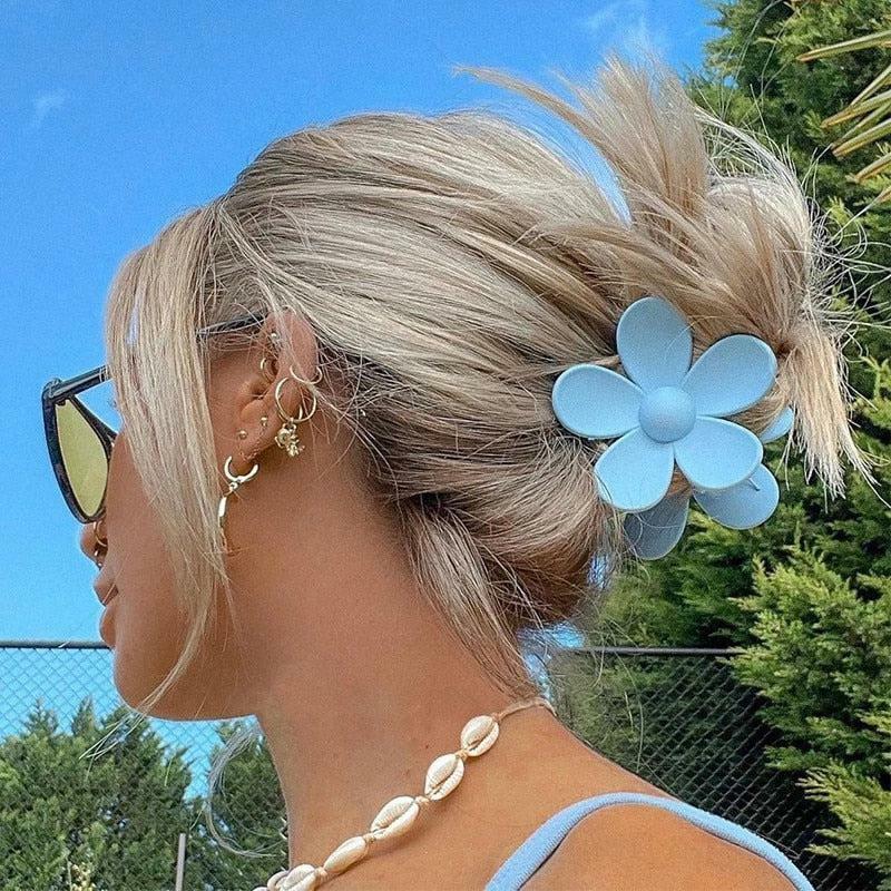 Y2K Flower Shaped Hair Clip - Cute Accessory for 90s Fashion, Grunge Outfits & Aesthetic Looks