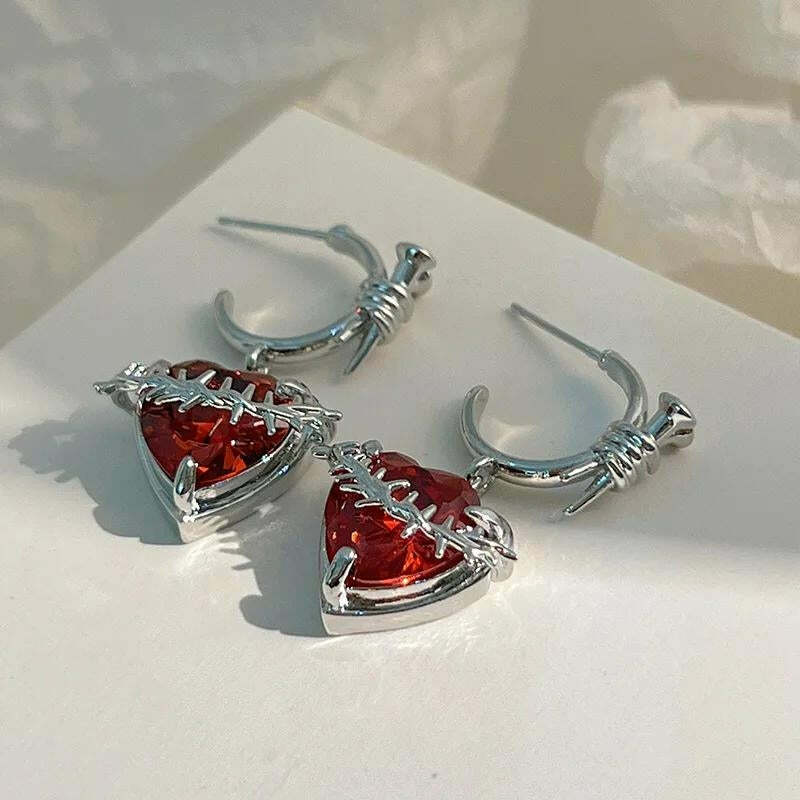 Y2K Grunge Barbed Heart Earrings - Vintage 90s Aesthetic Jewelry for Bold Fashionistas