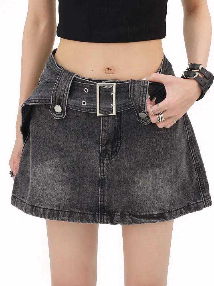 Y2K Grunge Buttoned Mini Skort with Belt Loops - Trendy 90s Aesthetic Summer Outfit