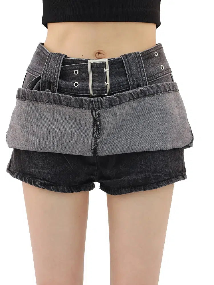 Y2K Grunge Buttoned Mini Skort with Belt Loops - Trendy 90s Aesthetic Summer Outfit