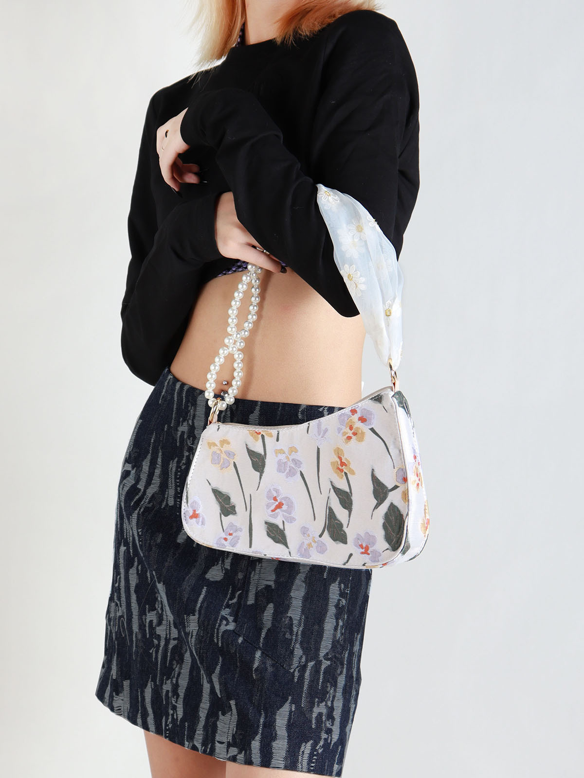 2022 Women's Three-Dimensional Embroidered Lace Pearl Chain Underarm Crossbody Bag - Trendy Niche Handbag