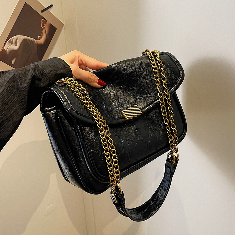 2025 High-End Textured Chain Shoulder Crossbody Bag for Women - Fashionable Commuting Underarm Style