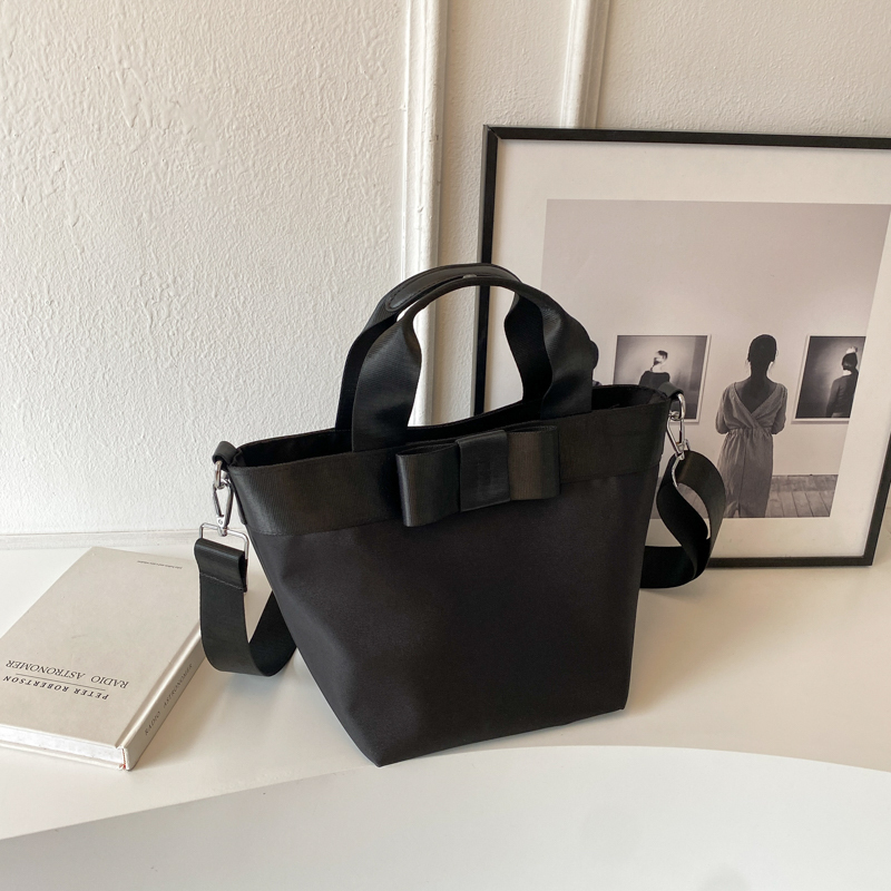 2025 Large Capacity Nylon Commuter Tote Bag for Women, Versatile Crossbody Style with Unique Design for Everyday Use