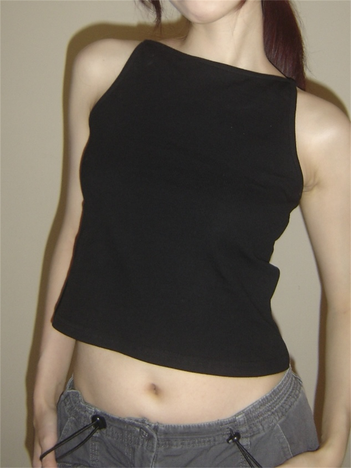 2025 Summer Sexy Vintage American Minimalist Solid Black Sleeveless Tank Top with Thin Straps - Y2K Style