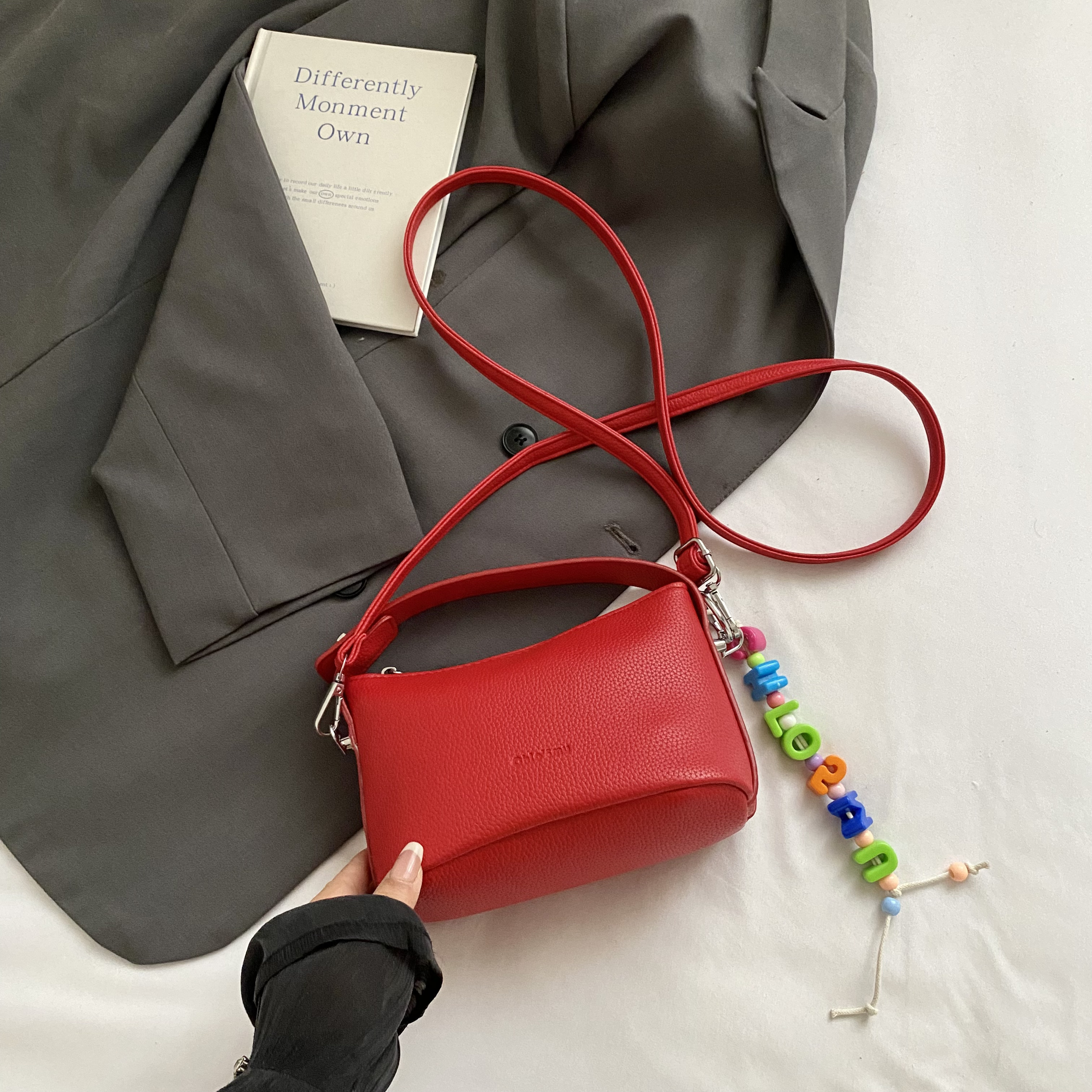 2025 Summer White Crossbody Bag - Stylish High-End Small Handbag Tote for Women, Versatile Casual Fashion Accessory