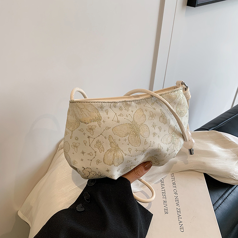 2025 Summer Women's Chinese-Style Embroidered Saddle Bag - Minimalist Casual Versatile Crossbody Bag
