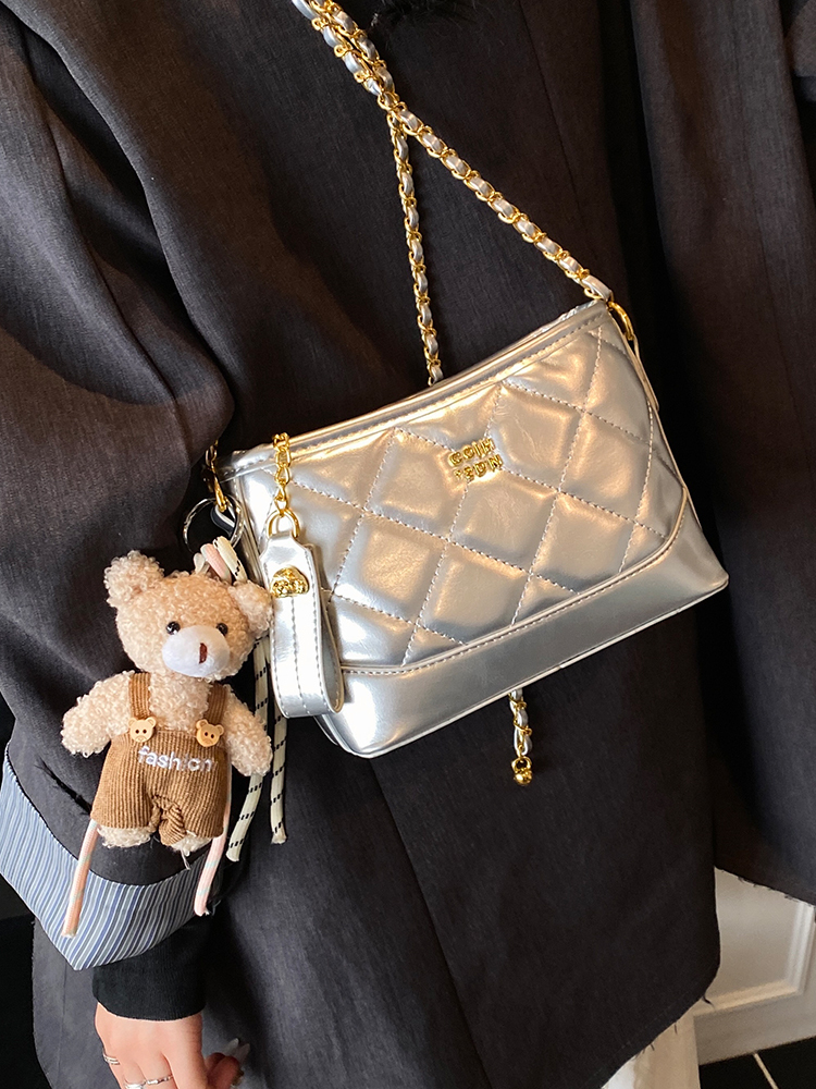 2025 Summer Women's Diamond-Patterned Bucket Bag, Chic Small Chain Crossbody, Fashionable and Versatile Style