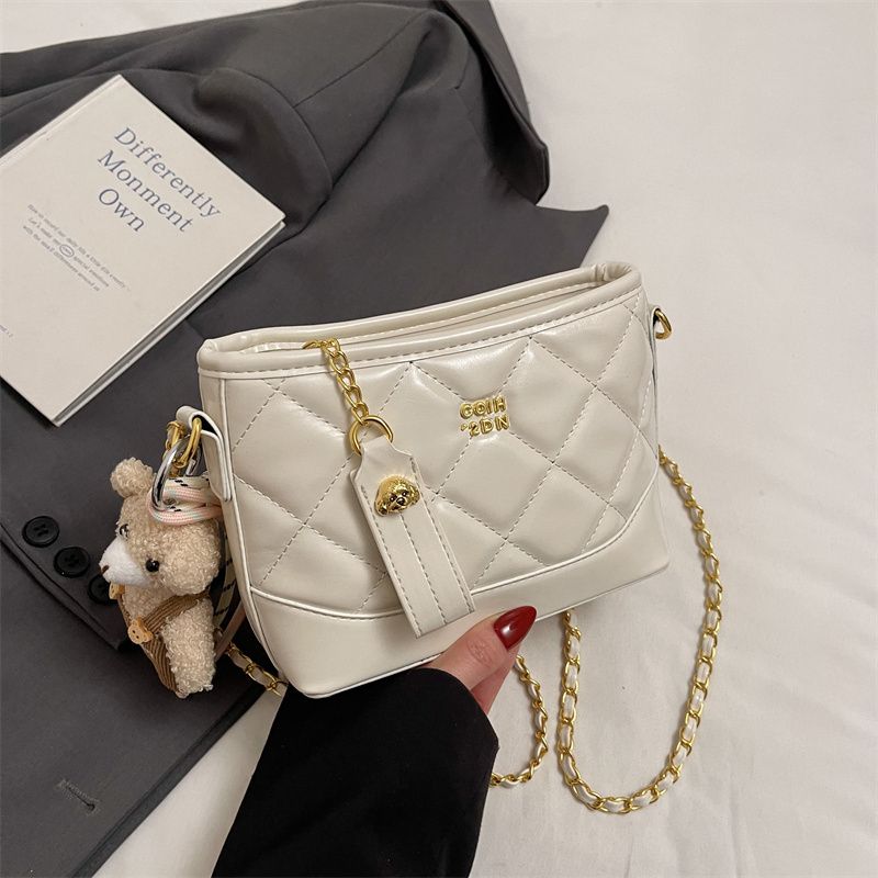 2025 Summer Women's Diamond-Patterned Bucket Bag, Chic Small Chain Crossbody, Fashionable and Versatile Style