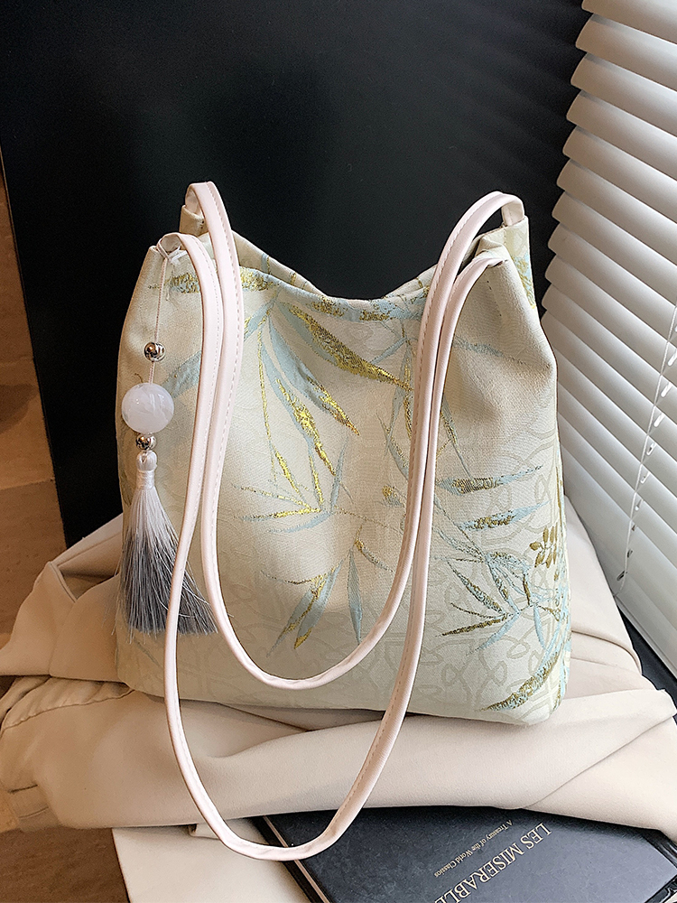 2025 Trendy Chinese-Style Women's Large Capacity Bucket Bag - Fashionable Commuting Shoulder Bag