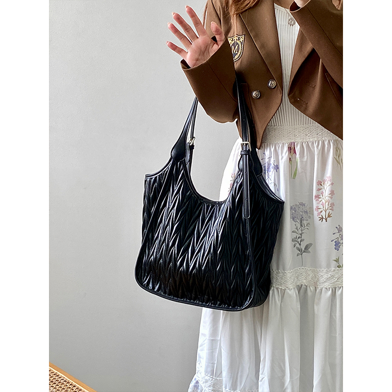 2025 Women's High-End Simple Shoulder Tote Bag - Large Capacity Commuter Bag for Everyday Fashion