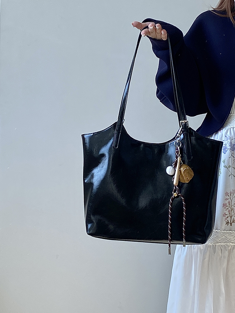 2025 Women's Korean Style Large Capacity Tote Bag - Versatile Professional Commuter Shoulder Handbag
