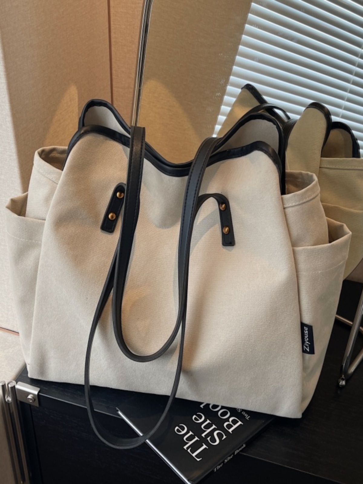 2025 Women's Large Capacity Canvas Tote Bag - Stylish Shoulder Bag for Commuting and Classes, Winter Essential