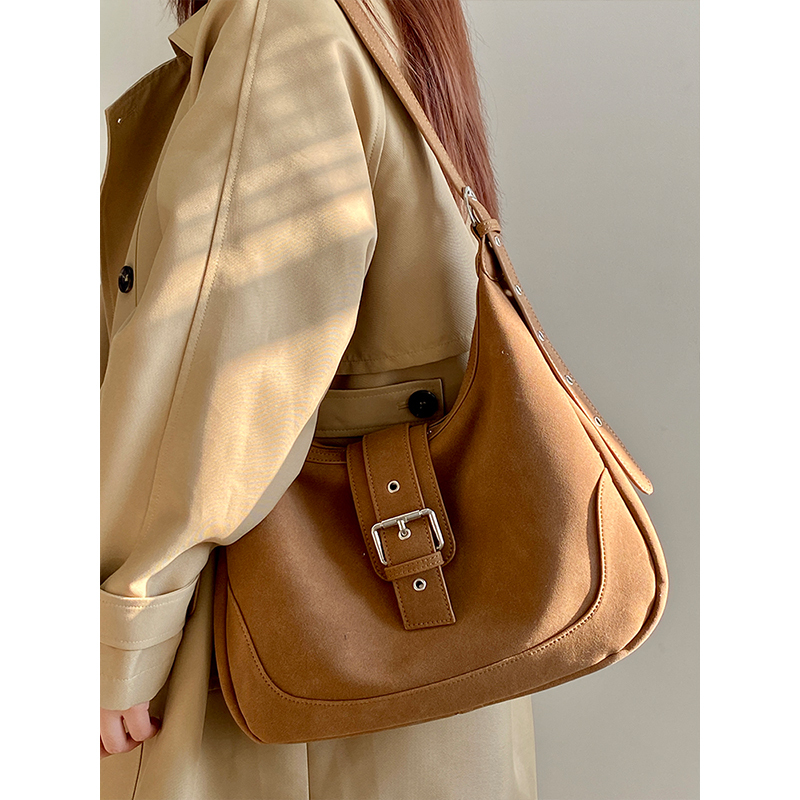 2025 Women's Matte Retro Saddle Bag - Versatile Crossbody Shoulder Bag for Commuting, Niche Design, Chic Everyday Style