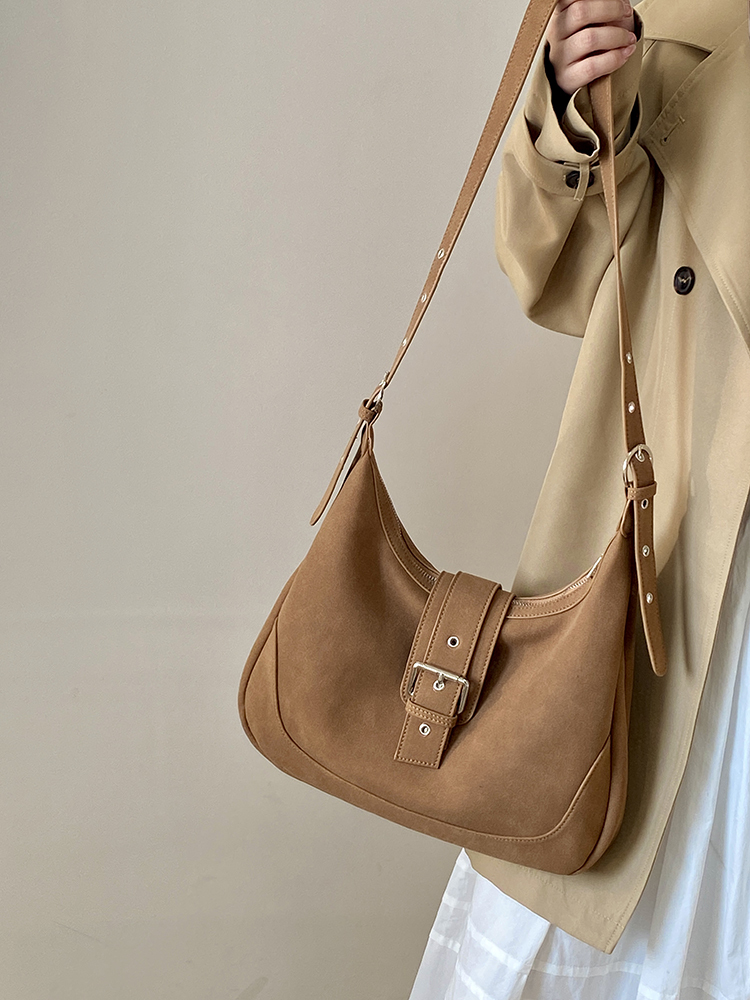 2025 Women's Matte Retro Saddle Bag - Versatile Crossbody Shoulder Bag for Commuting, Niche Design, Chic Everyday Style