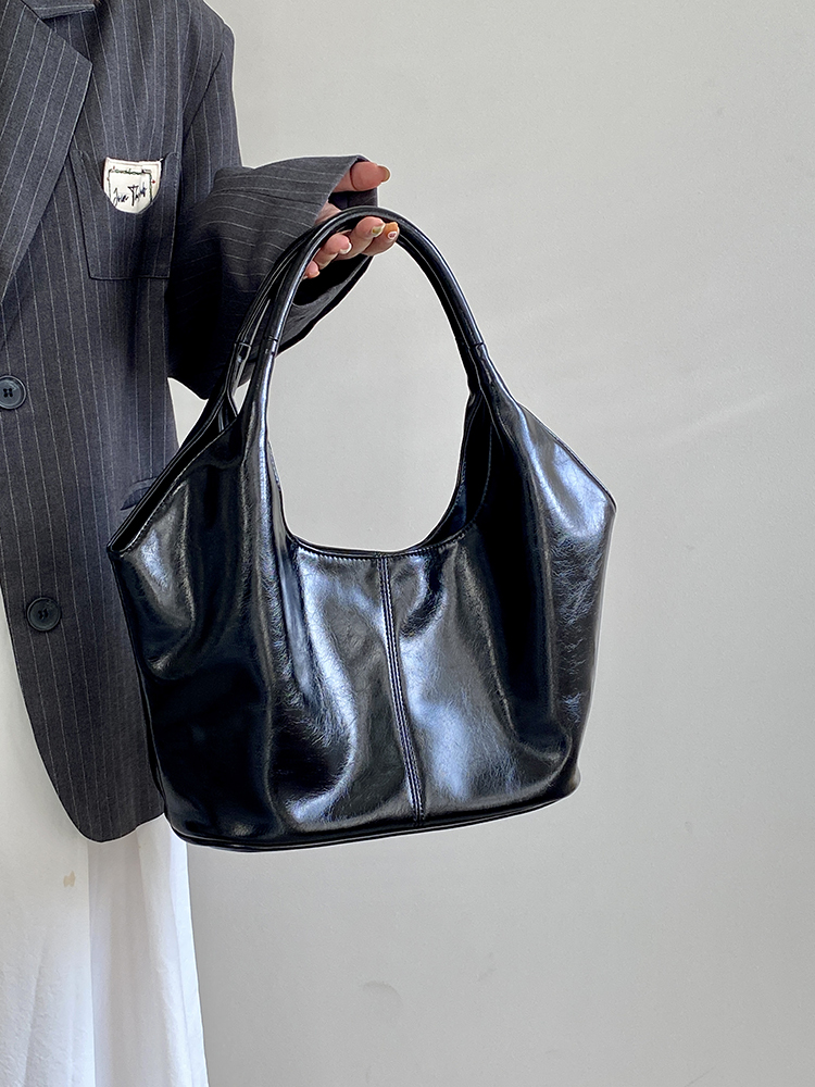 2025 Women's Relaxed Tote Bag - Large Capacity Underarm Shoulder Bag with Versatile Niche Design for Everyday Style