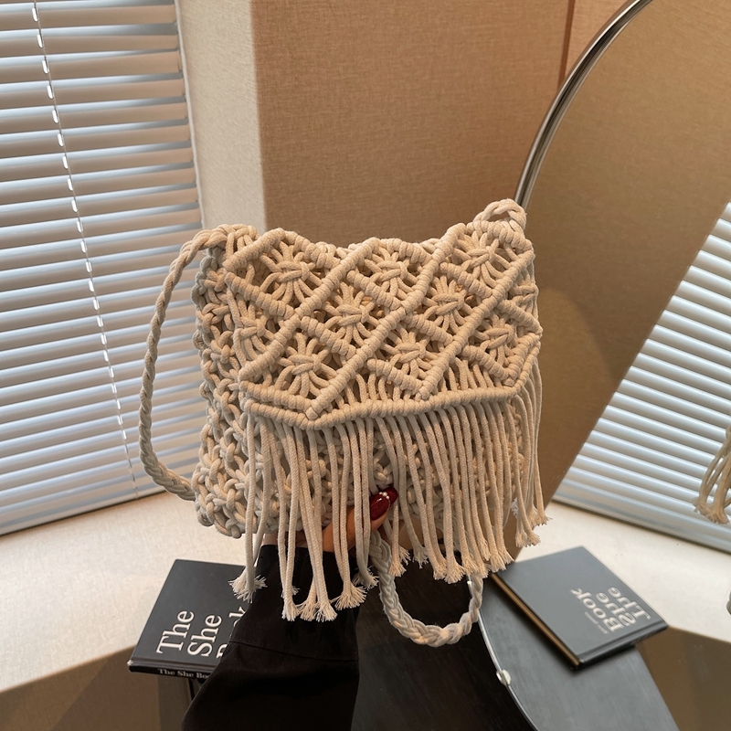 2025 Women's Summer Cotton Woven Crossbody Bag with Hollow Design and Tassels - Perfect for Beach Vacations and Mobile Phones