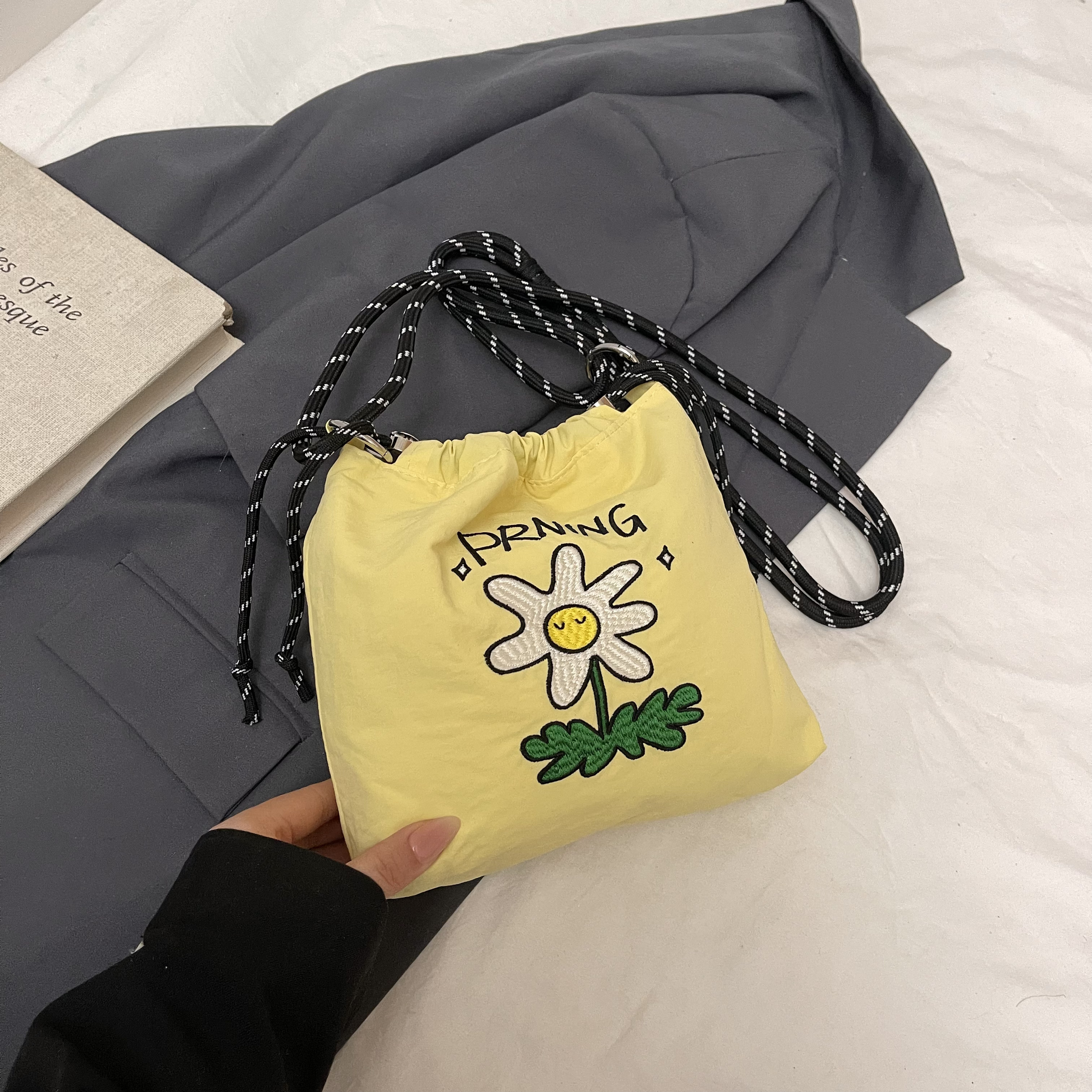 2025 Women's Summer Nylon Embroidered Canvas Drawstring Crossbody Bag - Simple Portable Phone Bag