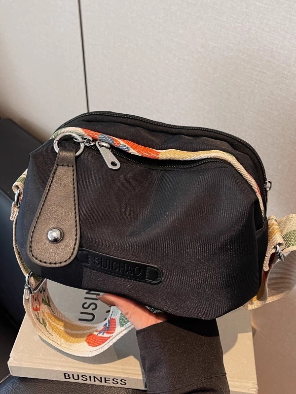2025 Women's Summer Nylon Oxford Cloth Versatile Crossbody Shoulder Bag - Niche Design Commuter Style