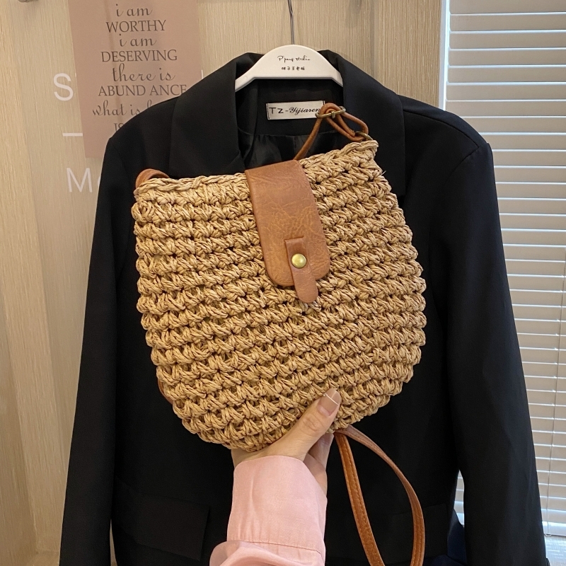 2025 Woven Small Crossbody Bag for Women - Versatile Beach Vacation Phone Bag, Niche Ins Style