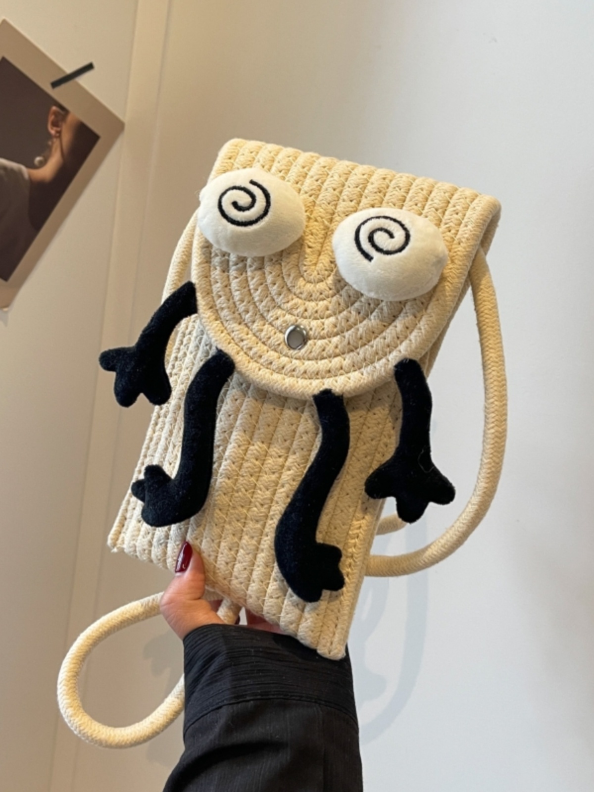 2025 Woven Straw Mini Bag for Women, Cute Quirky Crossbody Phone Bag, Versatile Niche Ins Style