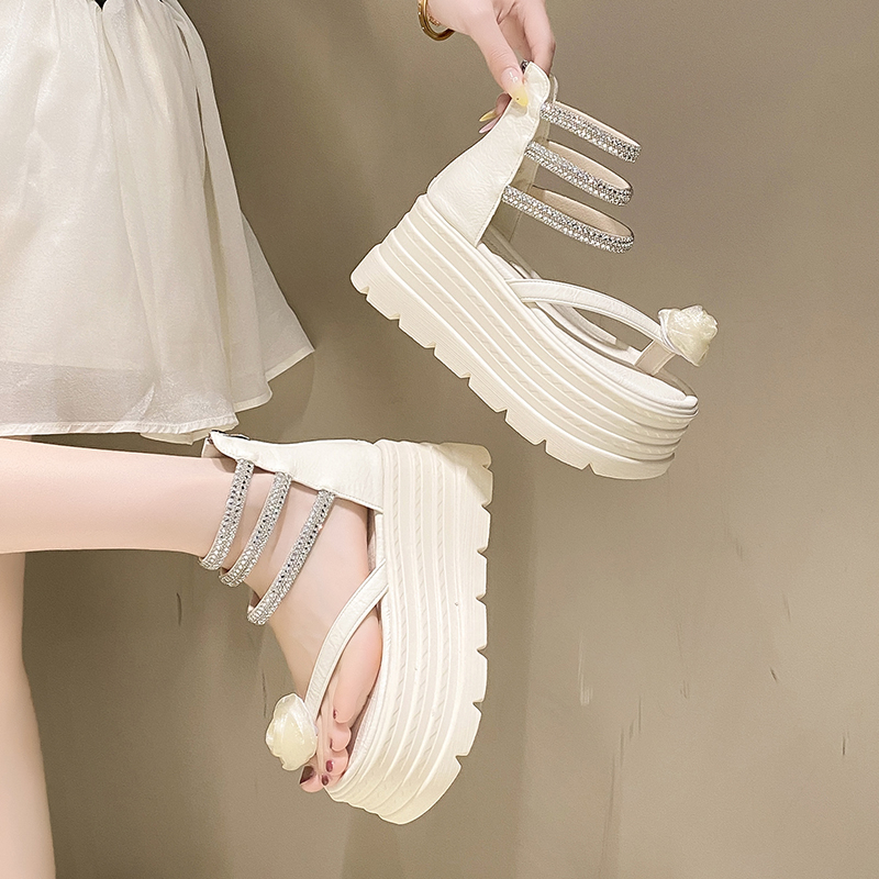 8cm Thick-Soled Roman Sandals for Women - 2025 Summer Style, Perfect with Skirts, Ideal for Petite Heights, Trendy Toe-Post Design