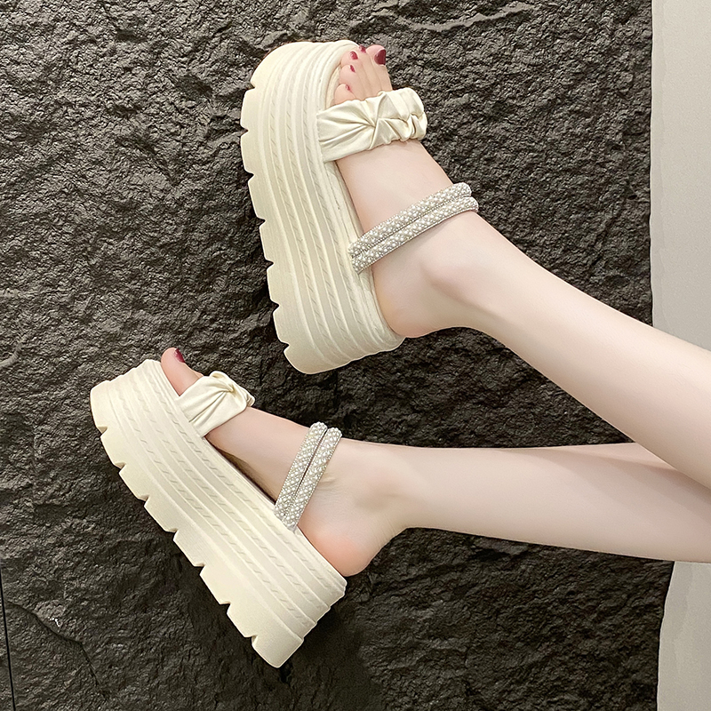 8cm Thick-Soled Women’s Sandals - Lightweight Height-Increasing Beach Shoes for Summer 2025, Perfect for Outdoor Wear and Skirts
