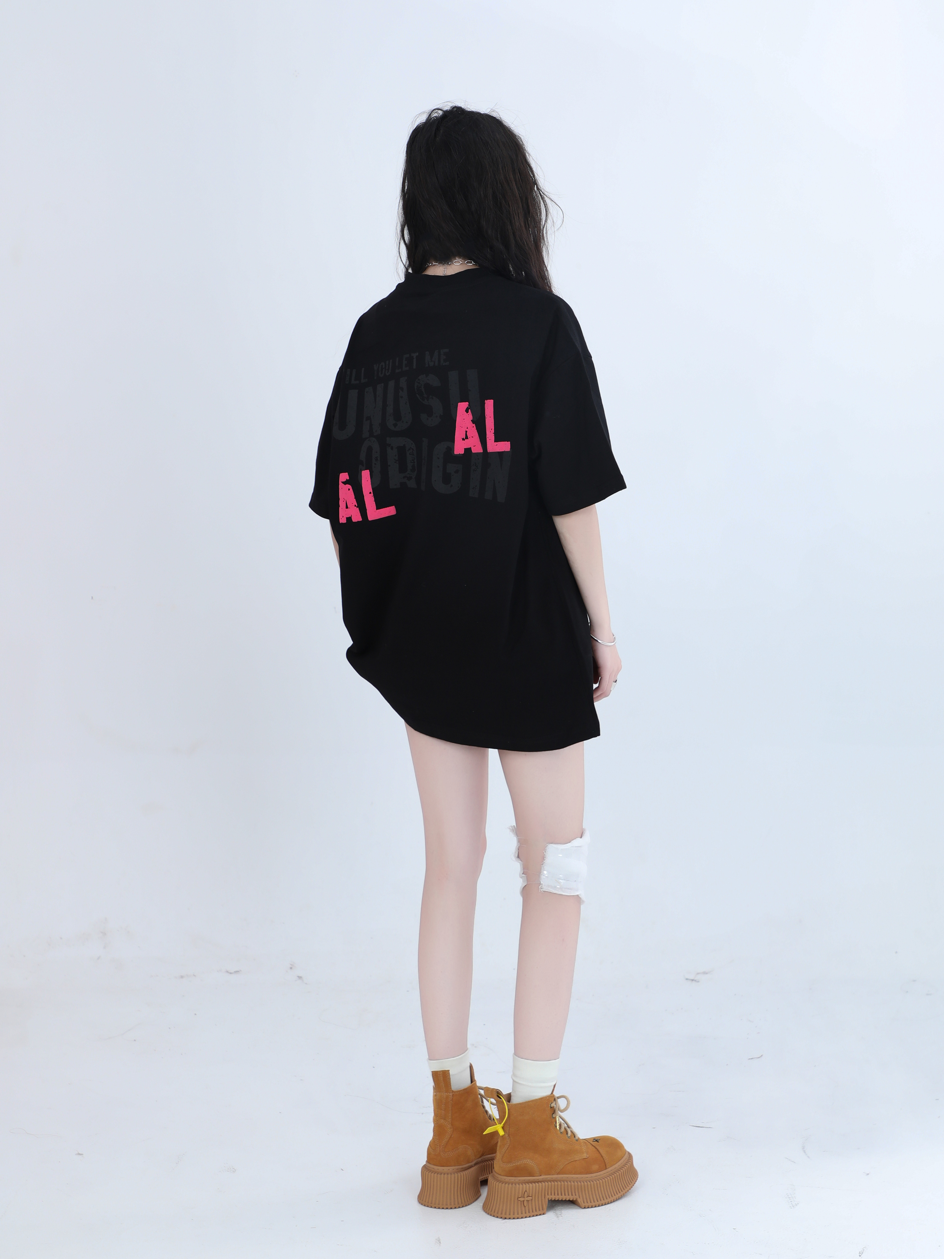 American Retro Color-Blocked Letter Short Sleeve T-Shirt for Women - Unique Loose Trendy Style, Casual Vintage 90s Fashion