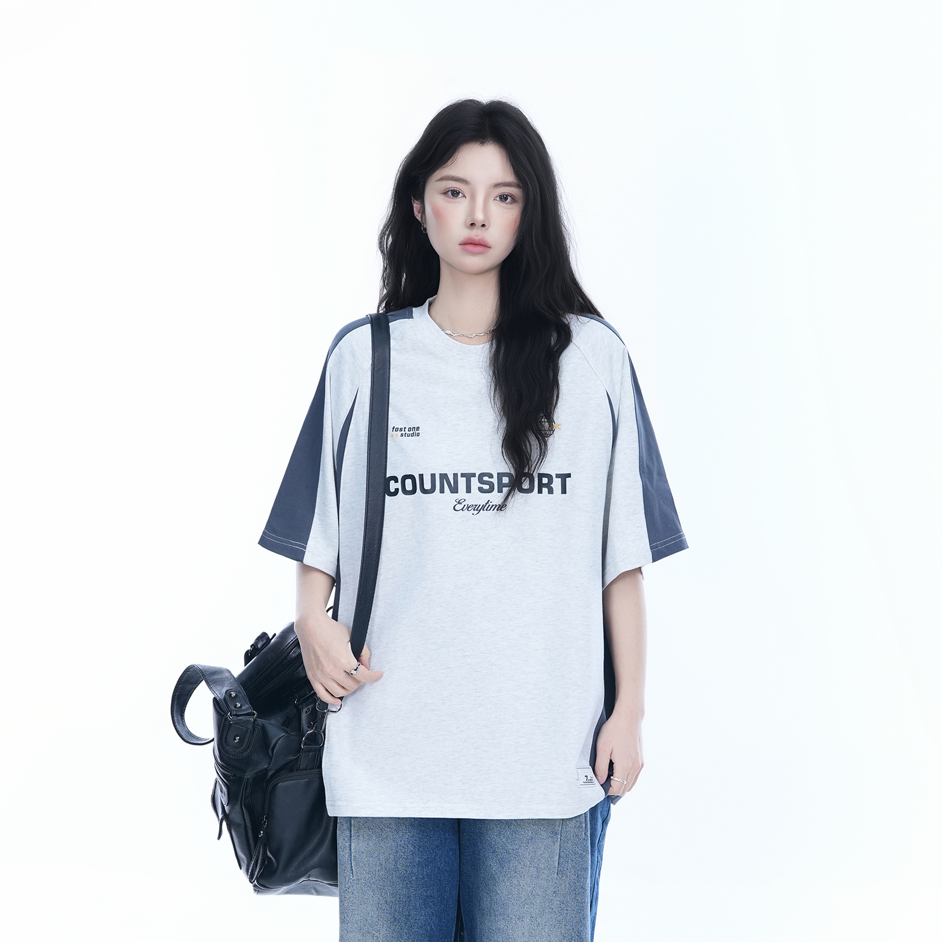 American Retro Color-Blocking Oversized Short-Sleeve T-Shirt for Women - Casual Sports Style, Y2K Inspired, Comfortable Fit