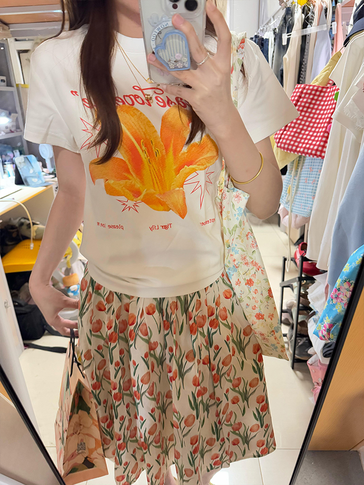 American Retro Floral Lily Print Short Sleeve T-Shirt for Women - Summer Casual Slim Fit, Versatile Y2K Style
