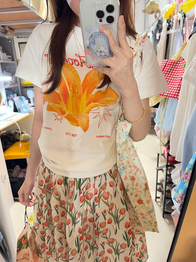 American Retro Floral Lily Print Short Sleeve T-Shirt for Women - Summer Casual Slim Fit, Versatile Y2K Style