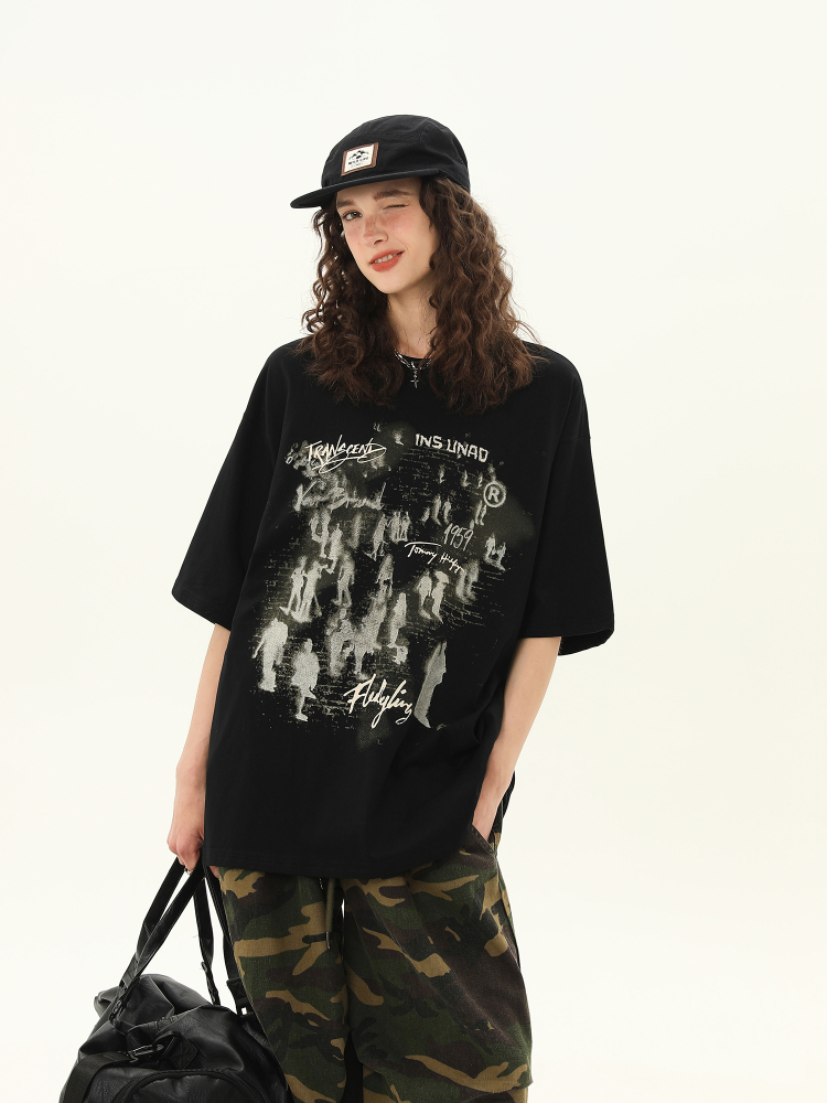 American Retro Graffiti Short Sleeve T-Shirt for Men and Women - Loose Fit Summer Streetwear Couple Top