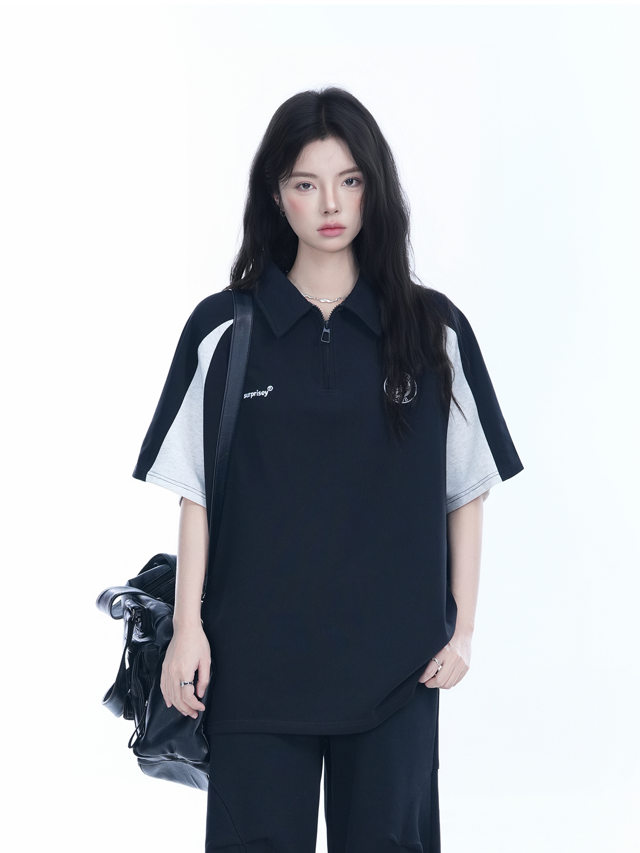 American Retro Half-Zip Collar Short-Sleeve T-Shirt for Women - Loose Fit Polo Style with Mountain-Inspired Graphic