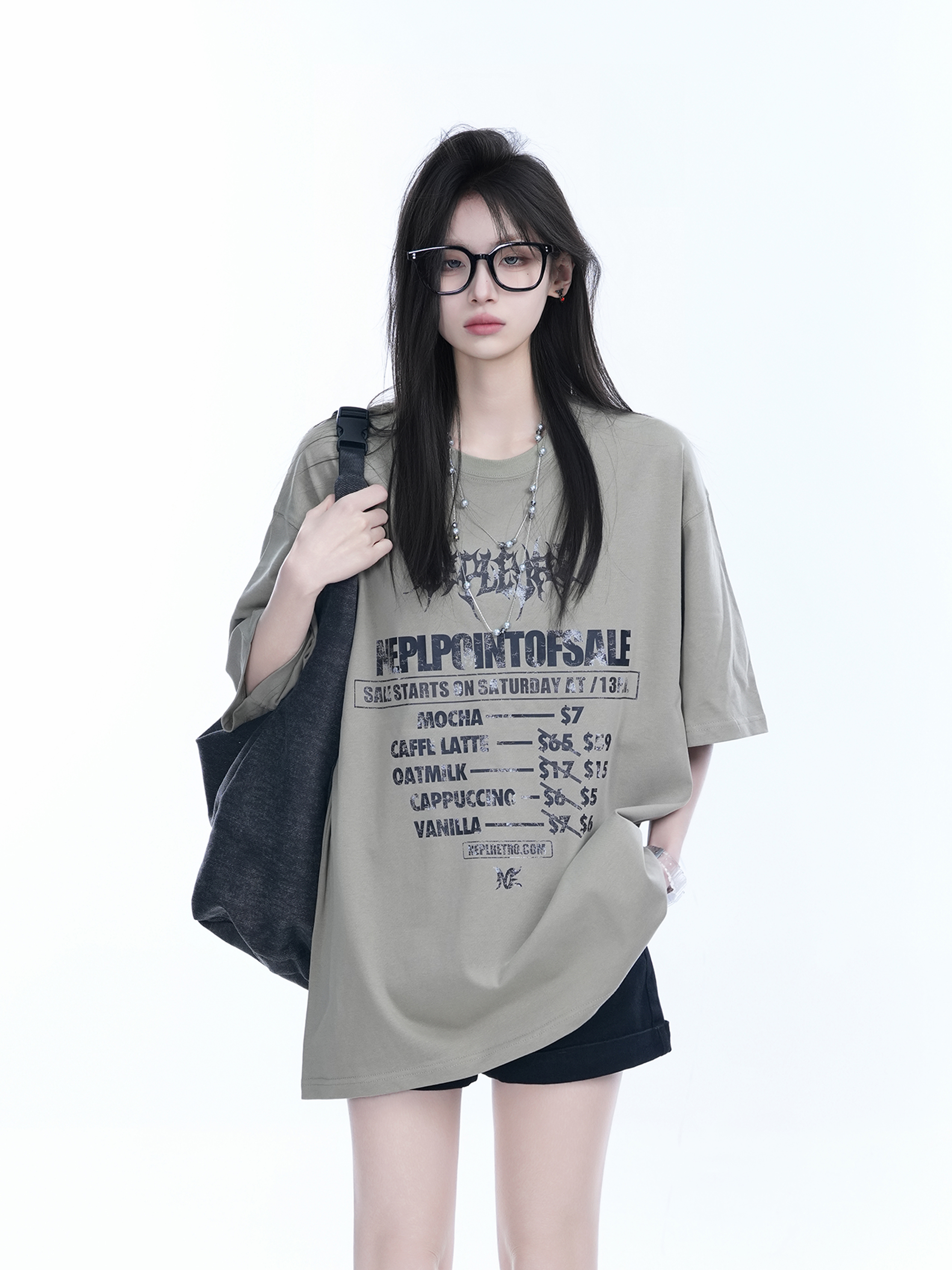American Retro Loose Fit Round Neck Short Sleeve T-Shirt for Women – Trendy Mountain-Inspired Design