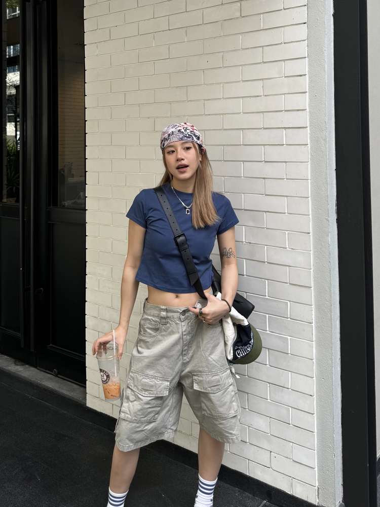 American Retro Short Sleeve Fitted Crop Top for Women - Solid Color Sexy Summer T-Shirt - Trendy Y2K Style