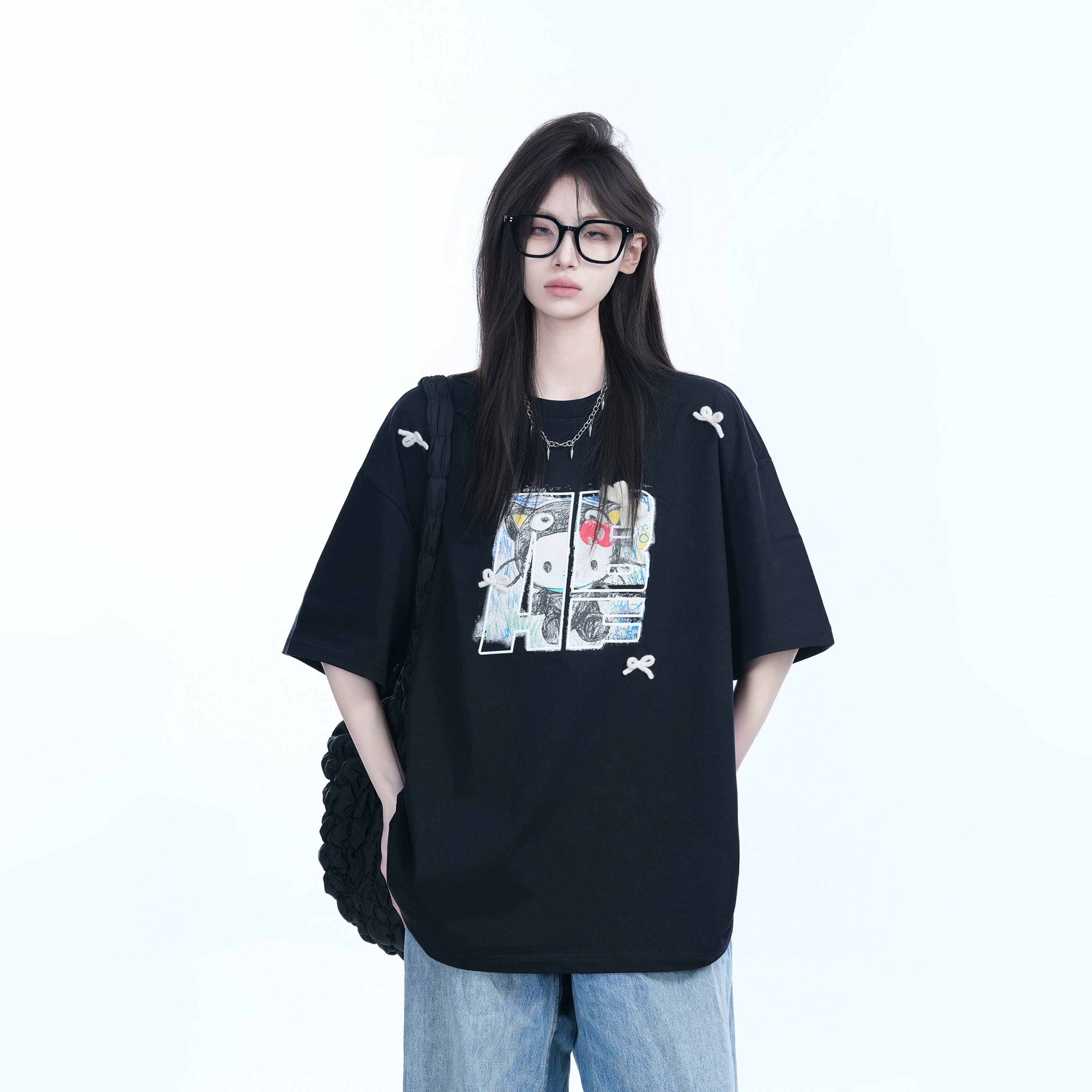 American Retro Style Black Short-Sleeve T-Shirt for Women with Kitty Cat Graffiti, Loose Round Neck, Y2K Vibe, Casual Fashion Top