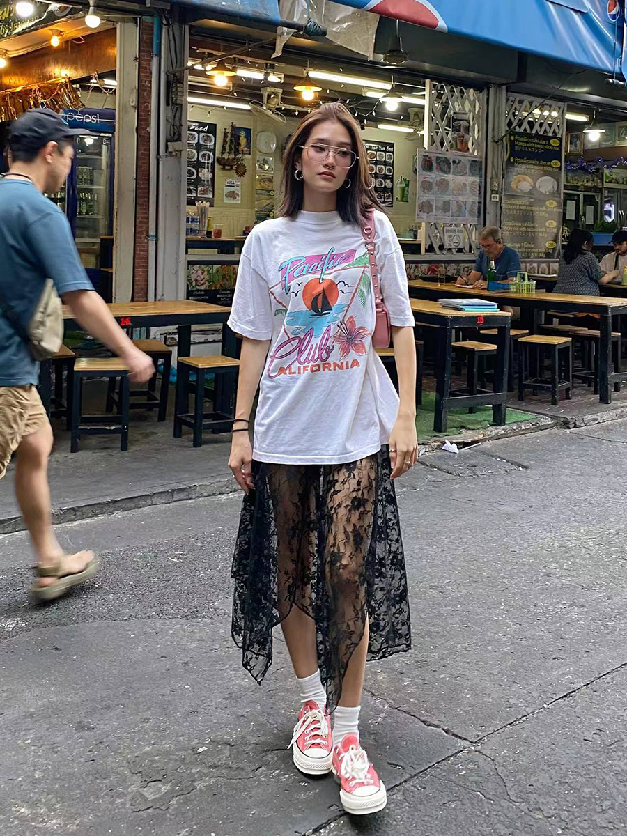 American Retro Vintage Sunrise Scenery White Short Sleeve T-Shirt for Women - Oversized Trendy Casual Top, Y2K Style